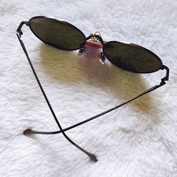 Brielle Bright Green Polarized Mirrored Sunglasses - Picture 12 of 14